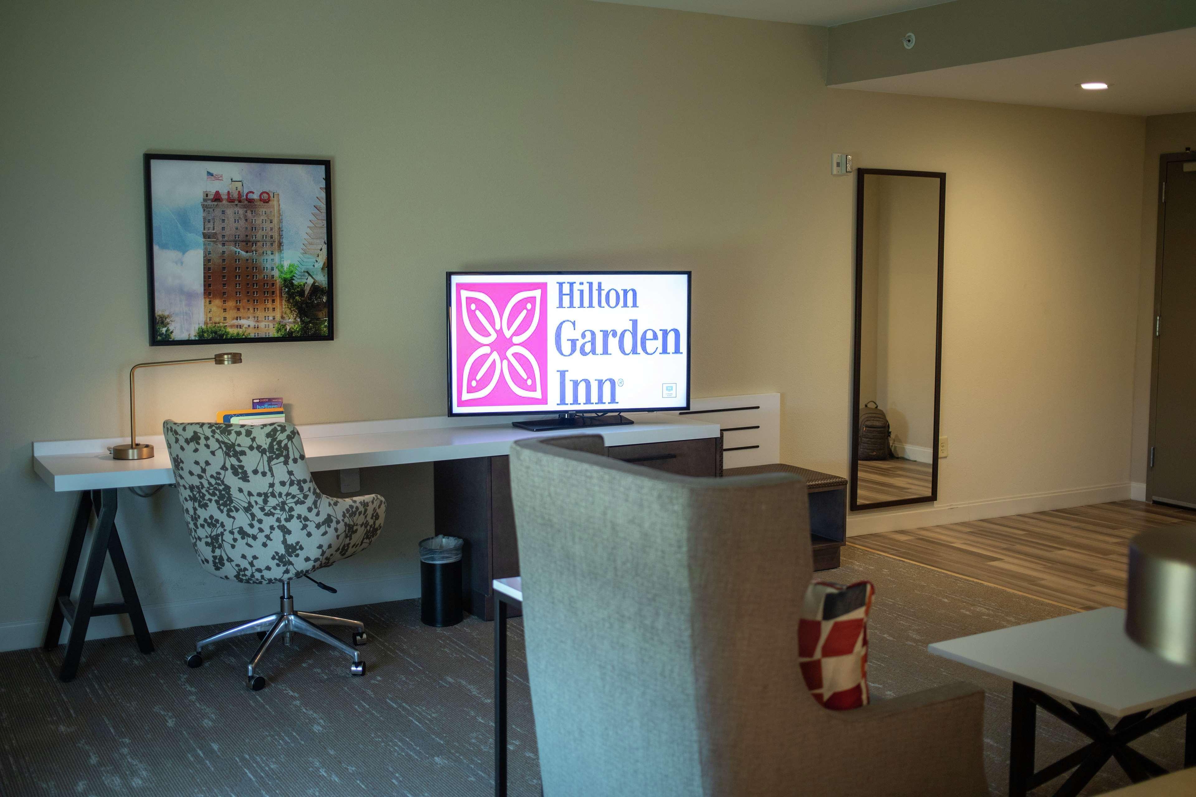 Hilton Garden Inn Waco Exterior foto
