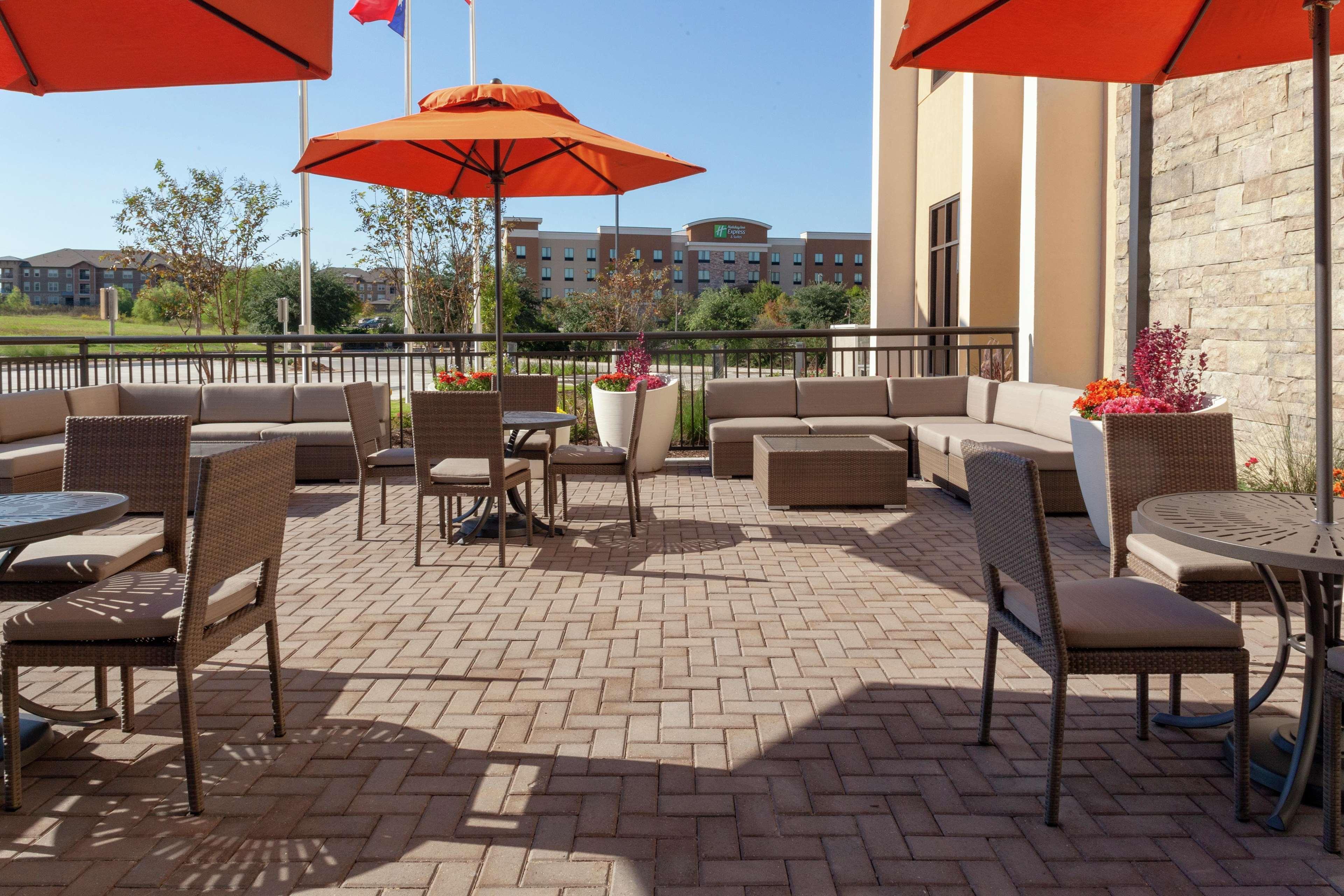 Hilton Garden Inn Waco Exterior foto