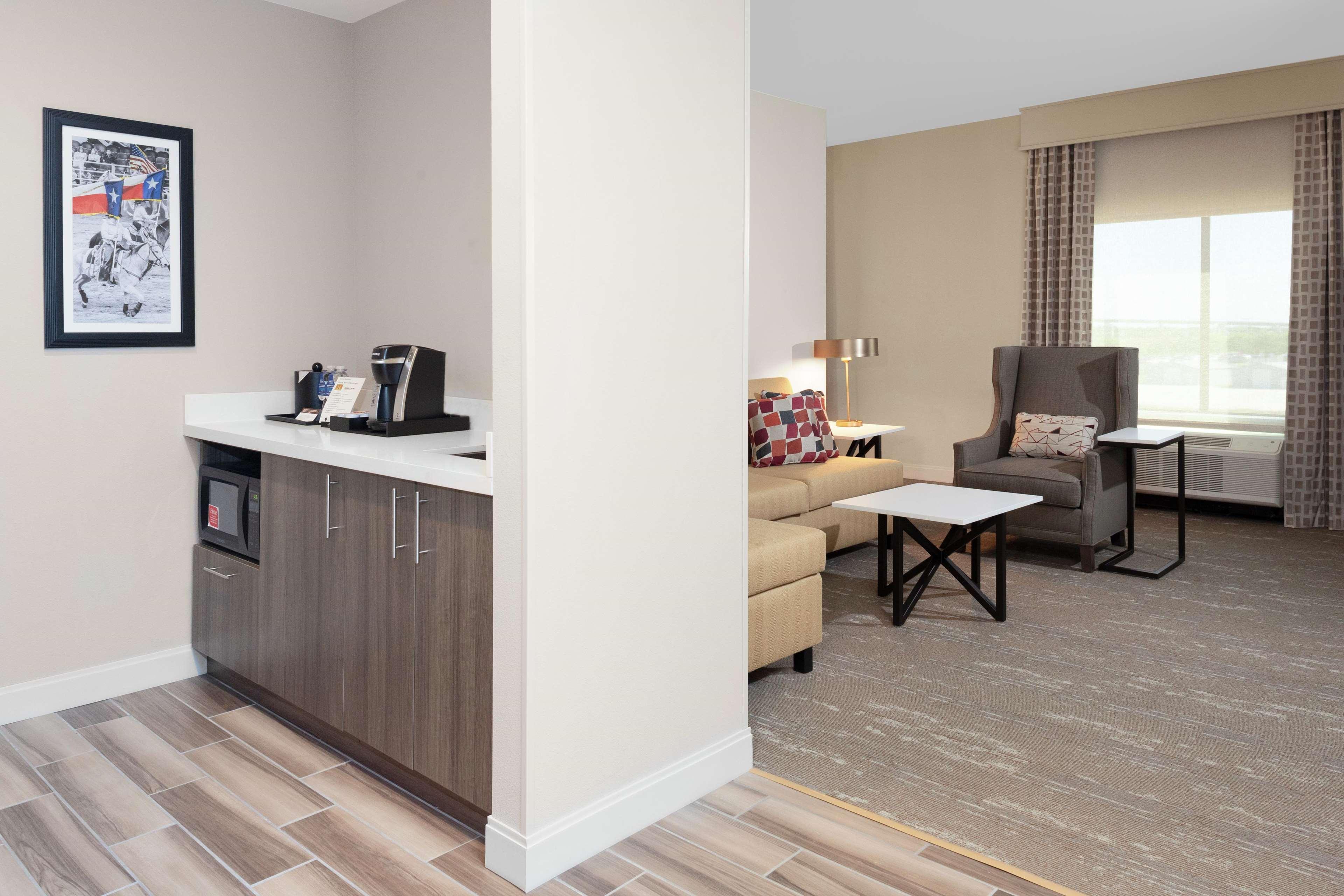 Hilton Garden Inn Waco Exterior foto