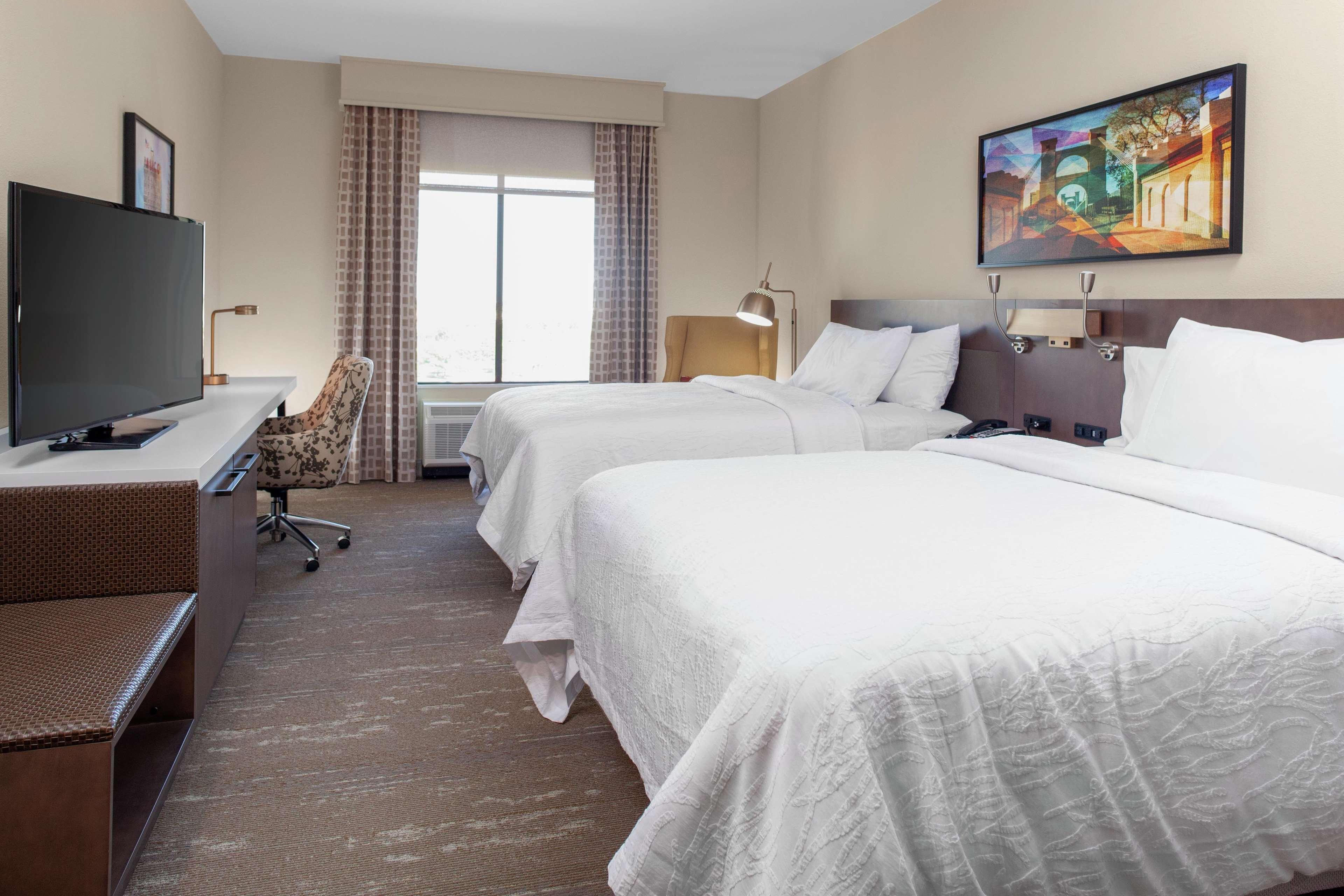 Hilton Garden Inn Waco Exterior foto