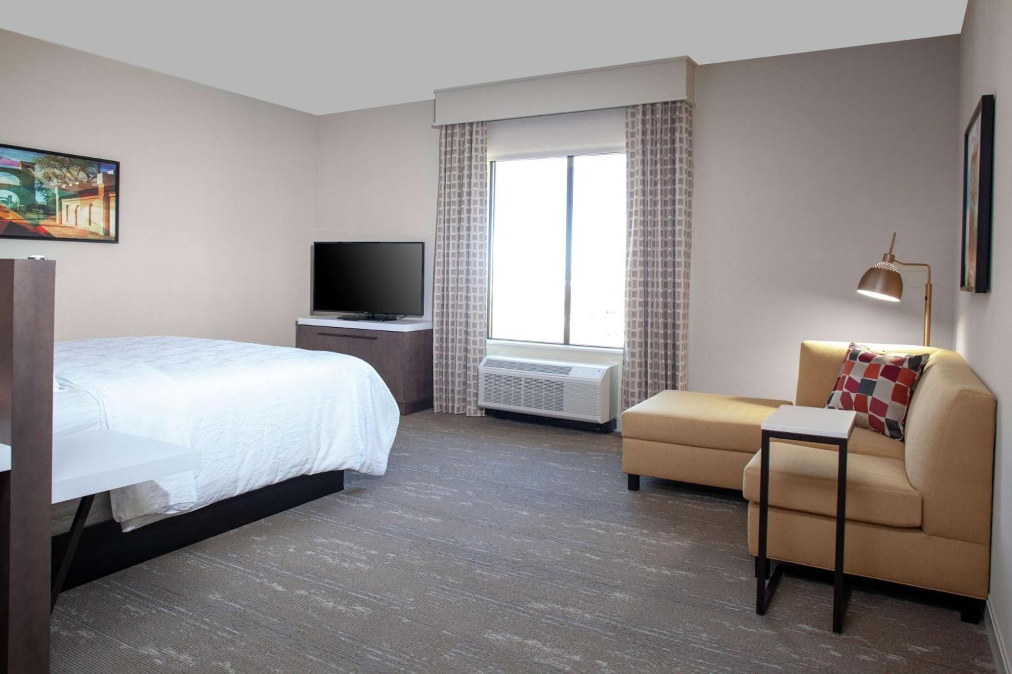 Hilton Garden Inn Waco Exterior foto